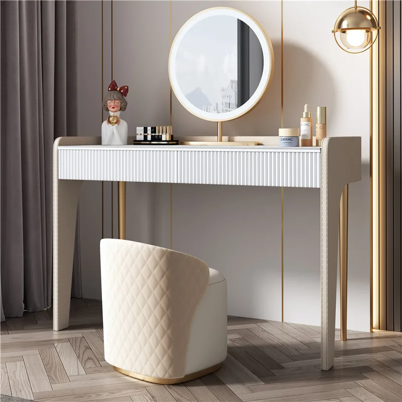 Nowoczesna toaletka do sypialn – Beauty Without Makeup recenzja i cena